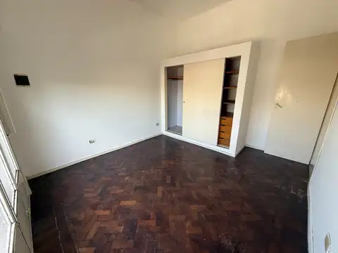 Depto Tipo Casa en Alquiler en Gerli, $ 700.000