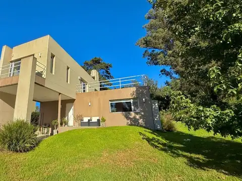 VENTA CASA 3 AMB CON PARQUE SIERRA DE LOS PADRES