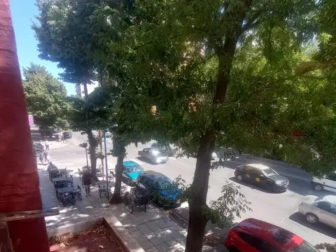 Departamento 3 ambientes a la calle con patio