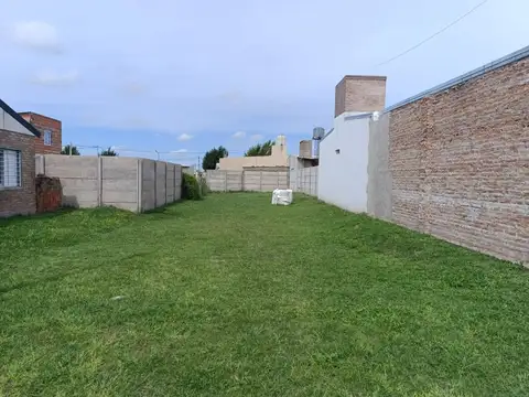 VENTA/ LOTE/ BARRIO MORA.