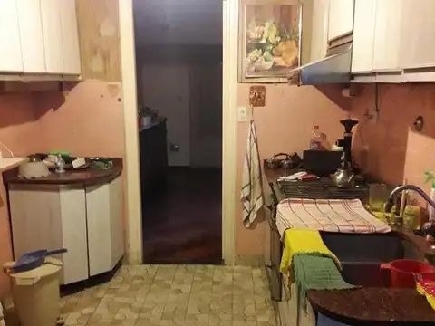 CASA SOBRE LOTE DE 11 X 22 3 AMBIENTES AMPLIOS