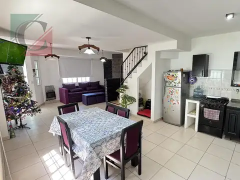 Depto Tipo Casa en Venta de 4 ambientes