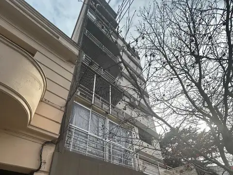 2 amb  tipo loft cfte luminoso con balcón coc indepte