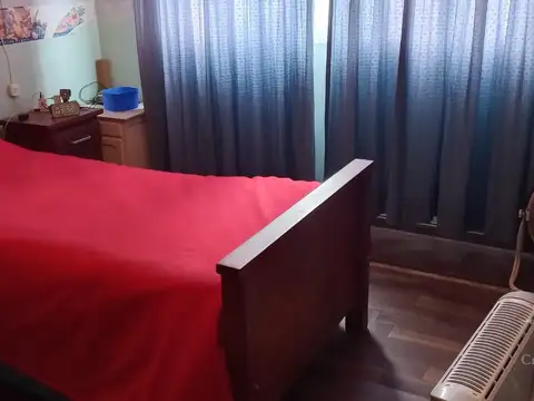 Casa 4 ambientes con gran Terreno en Belen De Escobar