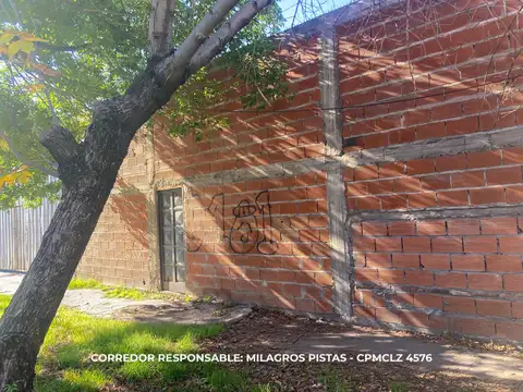 Casella Piñeyro  , Avellaneda 600