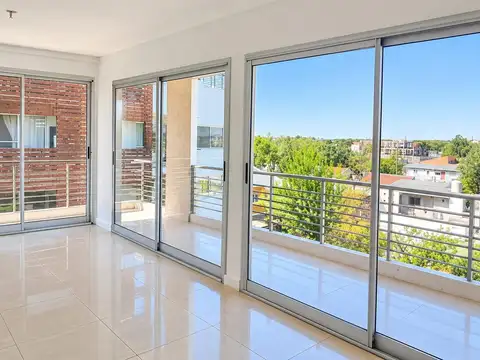 Departamento en Alquiler con 2 cocheras