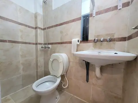 Venta de departamento monoambiente en el Barrio de Pompeya - Muy buen estado!