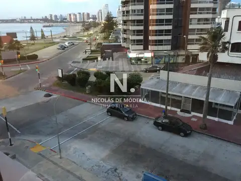 Venta Apartamento de 1 dormitorio en peninsula con vista a playa