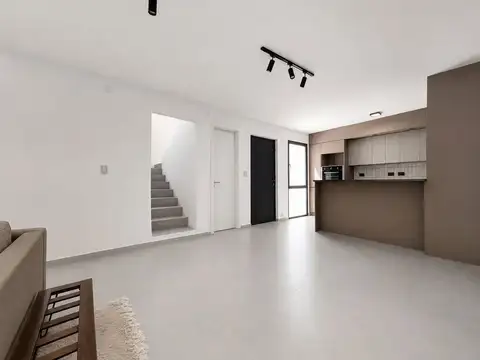 Casa 3 ambientes con 2 baños
