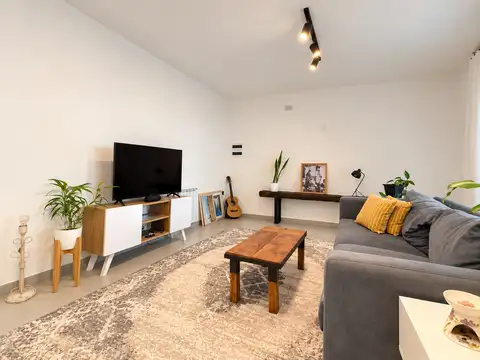 Casa 3 ambientes con 2 baños