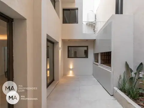 Casa 5 ambientes con 3 baños