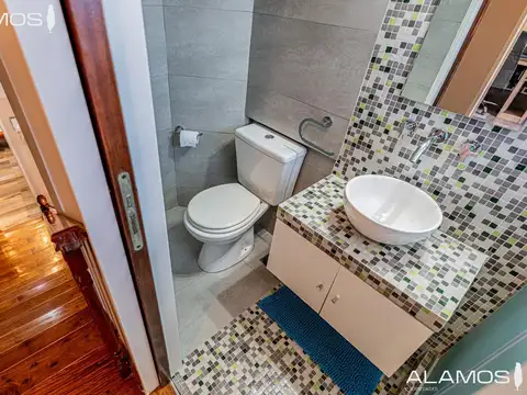 Casa 5 ambientes con 3 baños