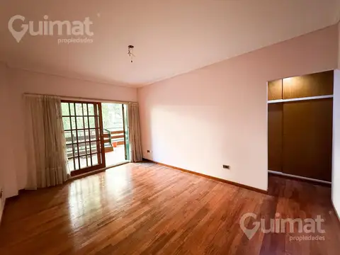 Villa Urquiza Piso Palier privado, Balcón Terraza Hab En Suite 3 Dormitorios con Balcón corrido