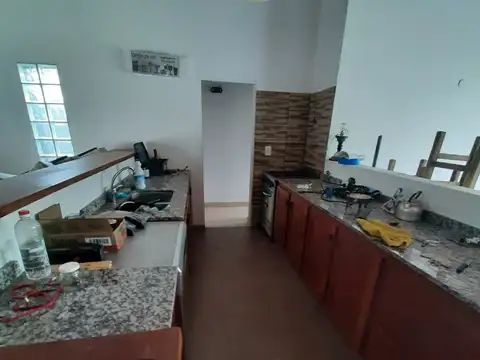 Unico  y escelente  Chalet a estrenar  , sobre  lote 430  mts 2  impecable  detalle de categoria