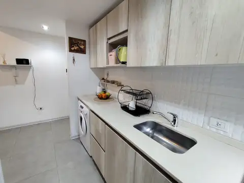 DEPARTAMENTO  3 AMBIENTES VENTA EN LANUS CON PATIO