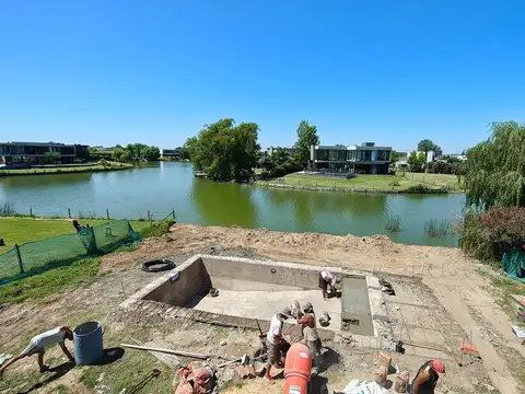 Casa en Venta con 2 cocheras