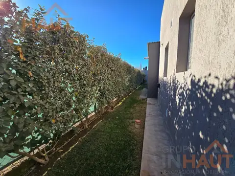 Casa Gerencial en una planta Barrio Privado Costa Serena