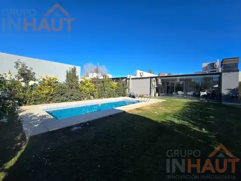 Casa en Venta en Plottier, USD 290.000