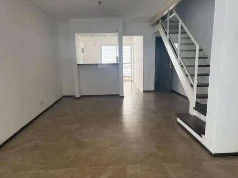 Casa en Alquiler en Parque, $ 800.000