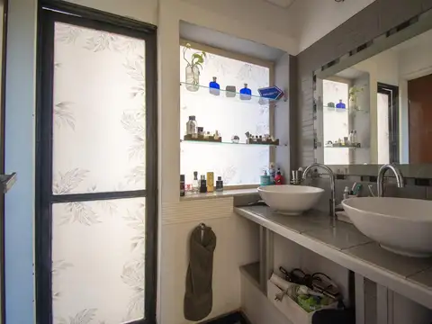 Depto Tipo Casa en Venta de 4 dormitorios