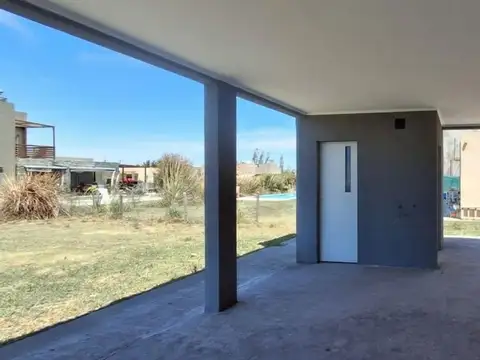 Casa en Venta en Horizontes al Sur, USD 205.000