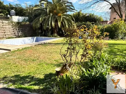 Av. Benavidez e/ Mendoza y Patricios