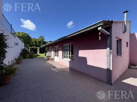 Casa 4 ambientes con 3 baños