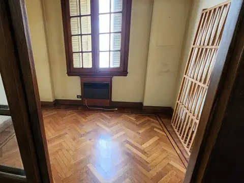 Corrientes 1300, Piso 5