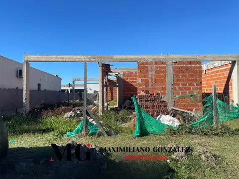 Casa 3 ambientes con 1 baño