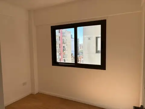 Departamento en Alquiler en Caseros, $ 890.000