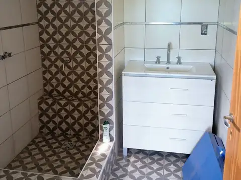 Casa 3 ambientes con 2 baños