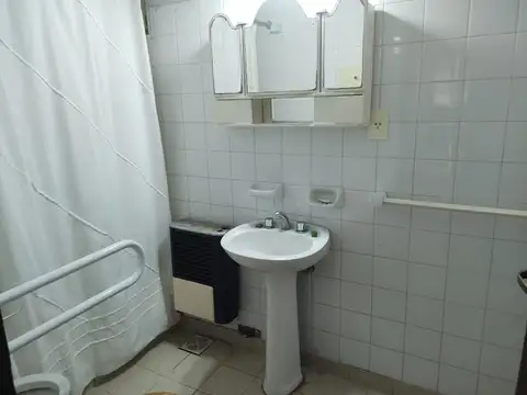 Casa 6 ambientes con 3 baños