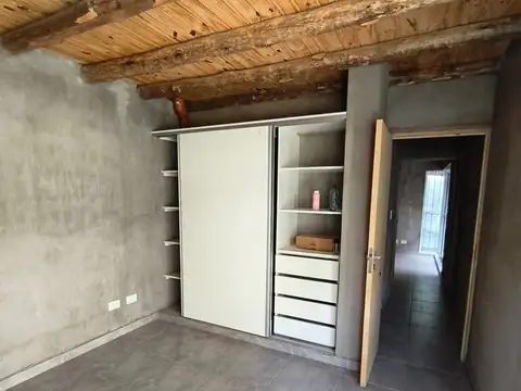 CASA EN VENTA EN VISTALBA (LIMITE LAS COMPUERTAS)