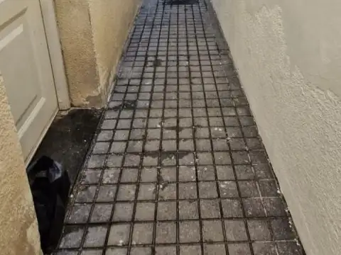 Depto Tipo Casa en Alquiler en Caseros, $ 1.050.000