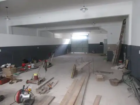 ALQUILER DEPOSITO EN CASEROS - IMPECABLE A ESTRENAR