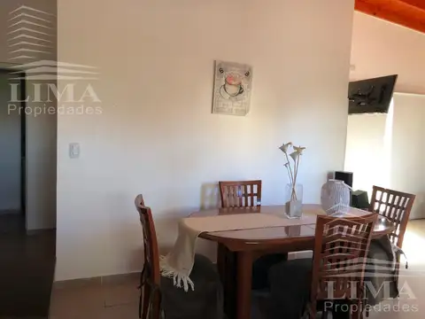 Casa 2 ambientes con 1 baño