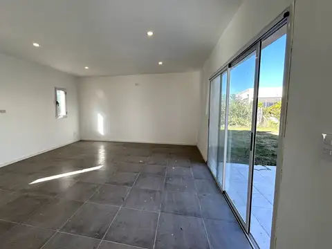 Casa en Venta en Pilar del Este - Santa Emilia, USD 139.999