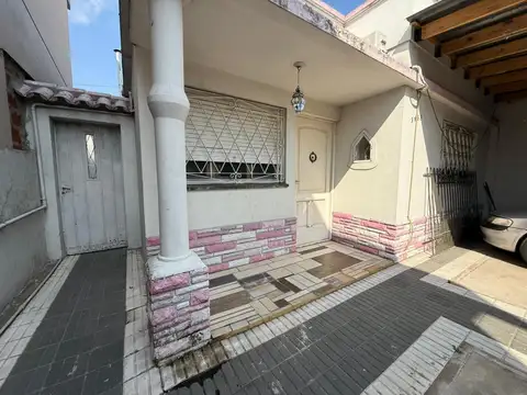 VENTA CASA LANUS - BAJO SU VALOR -