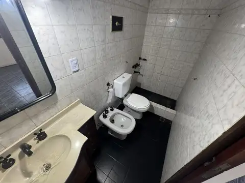 Casa en Alquiler con 1 cochera