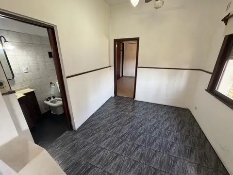 Casa 2 ambientes con 1 baño