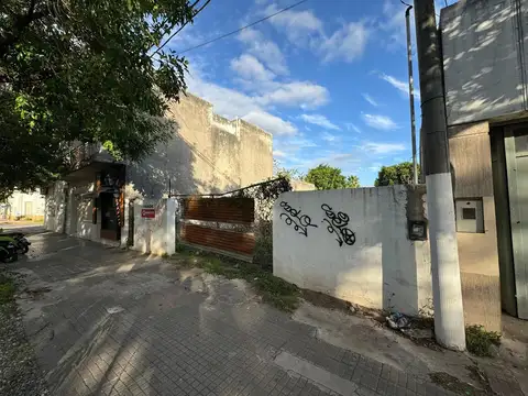 Terreno en Venta en Alberdi, USD 150.000