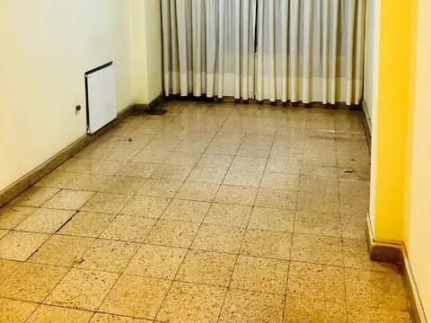 Oficina en Alquiler en Centro, $ 450.000