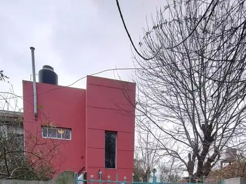 Casa 3 ambientes con 2 baños