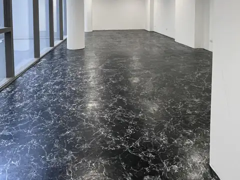 Oficina en Alquiler al Norte