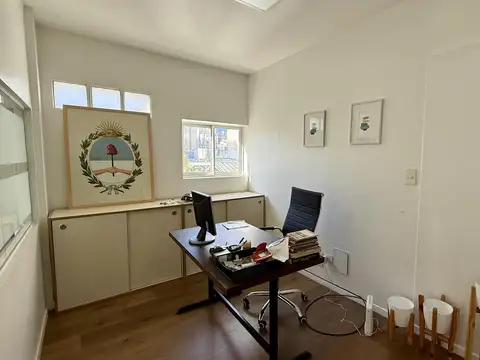 Oficina en venta refaccionada a nuevo - Palier Privado - Cocina y Baño
