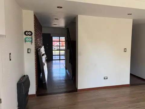 Casa en Venta en Barrio Granadero Baigorria, USD 165.000