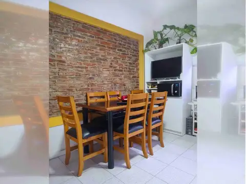 Depto Tipo Casa 5 ambientes con 1 baño