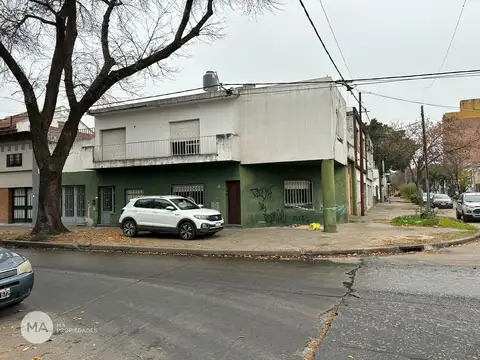 Casa 2 dormitorios - Sarmiento 3400 - Zona España y Hospitales - Rosario | Venta