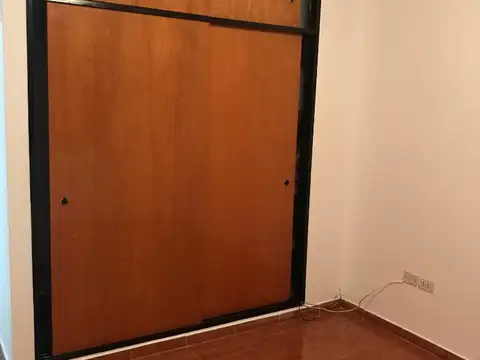 Dúplex 3 amb con Patio y Cochera al contrafrente