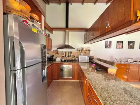 Casa 5 ambientes con 5 baños